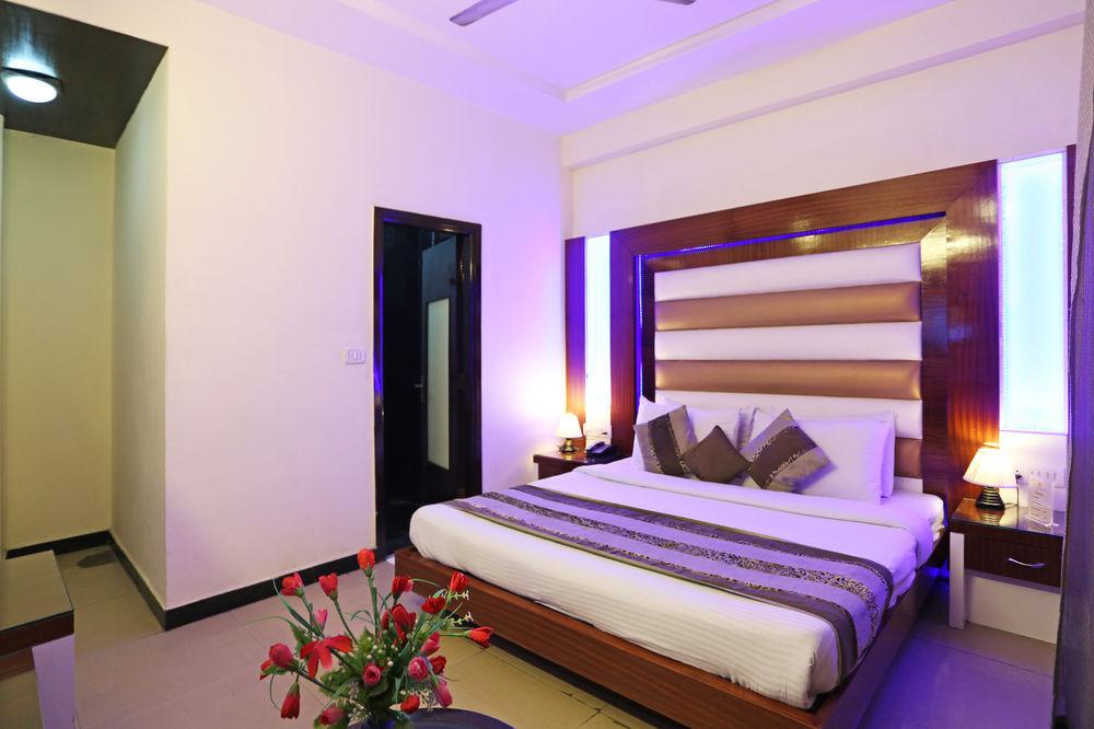 Hotel Star Plaza@New Delhi Railway Station Esterno foto